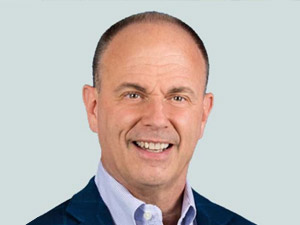 headshot of Tom Quinlan