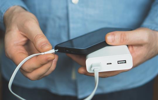 Cell phone charger charging mobile phone